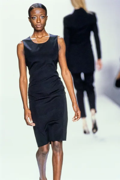 Look 11